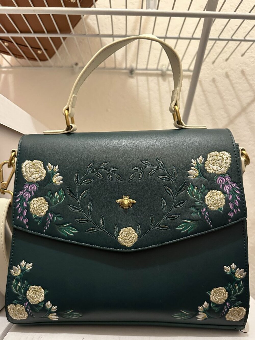 Loungefly Bridgerton Floral Crossbody Bag Green Whistledown - Picture 2 of 11